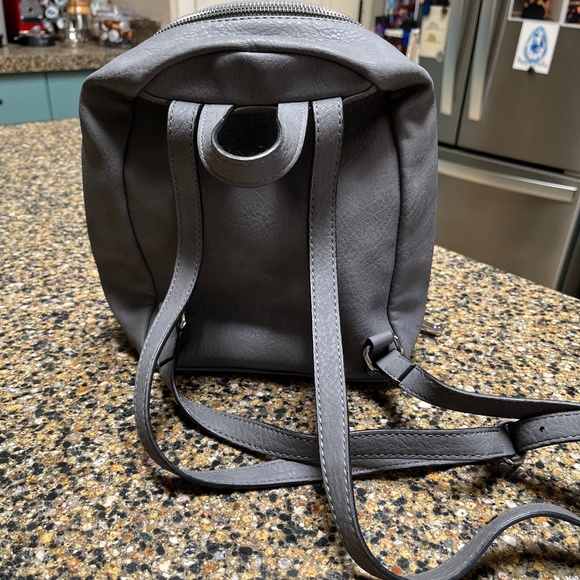 Grey Adjustable Backpack - Picture 3 of 6